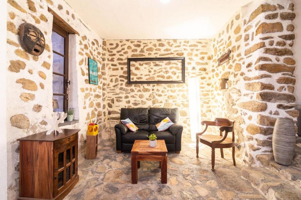 La Maison Du Bonheur Marquixanes المظهر الخارجي الصورة
